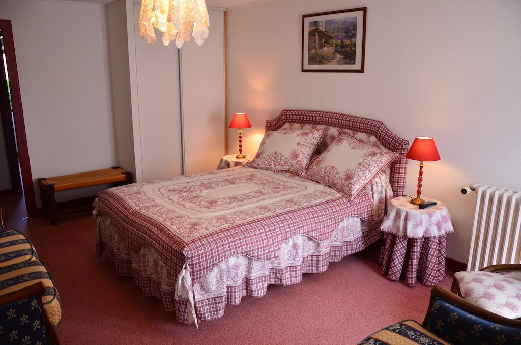 Auberge Bourbonnaise Lurcy-Levis Номер фото