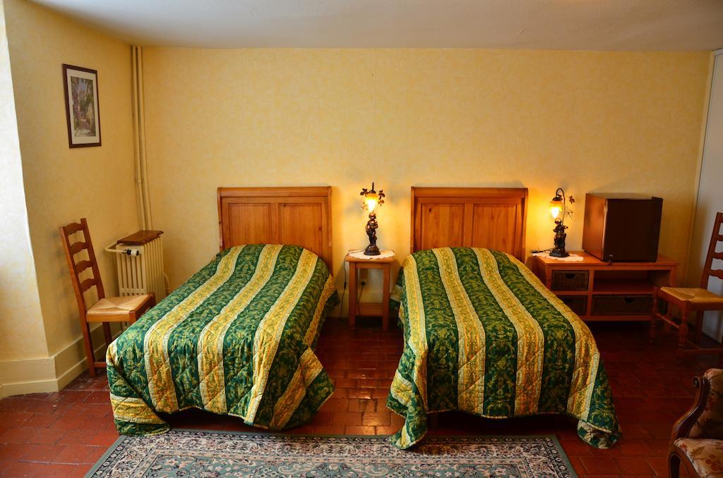 Auberge Bourbonnaise Lurcy-Levis Номер фото