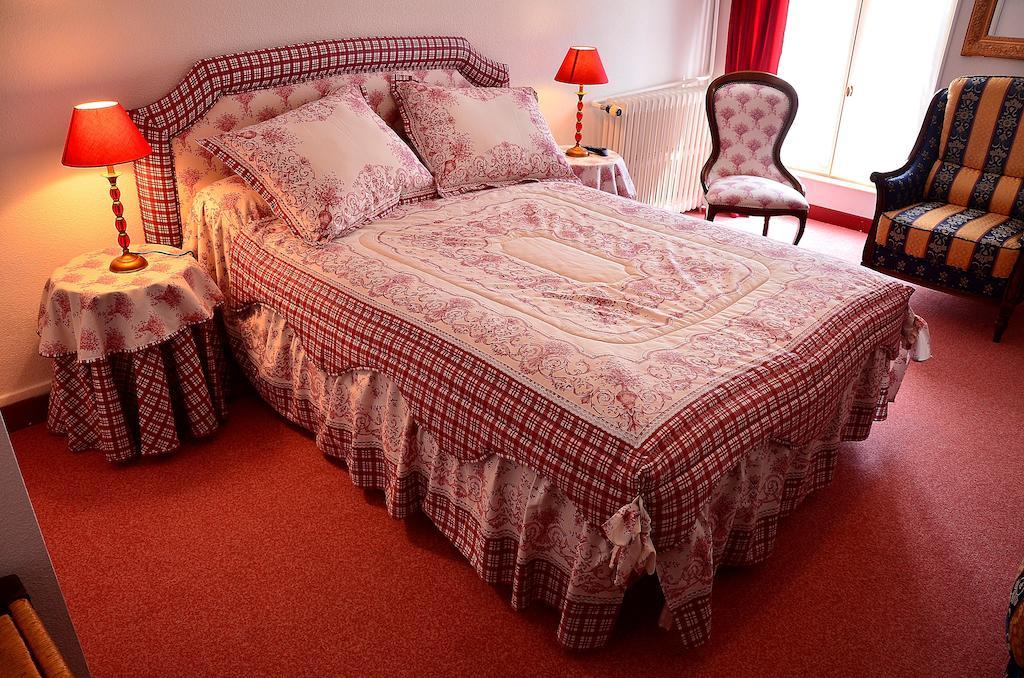 Auberge Bourbonnaise Lurcy-Levis Номер фото