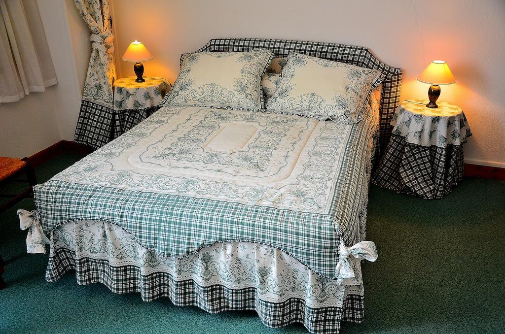 Auberge Bourbonnaise Lurcy-Levis Номер фото