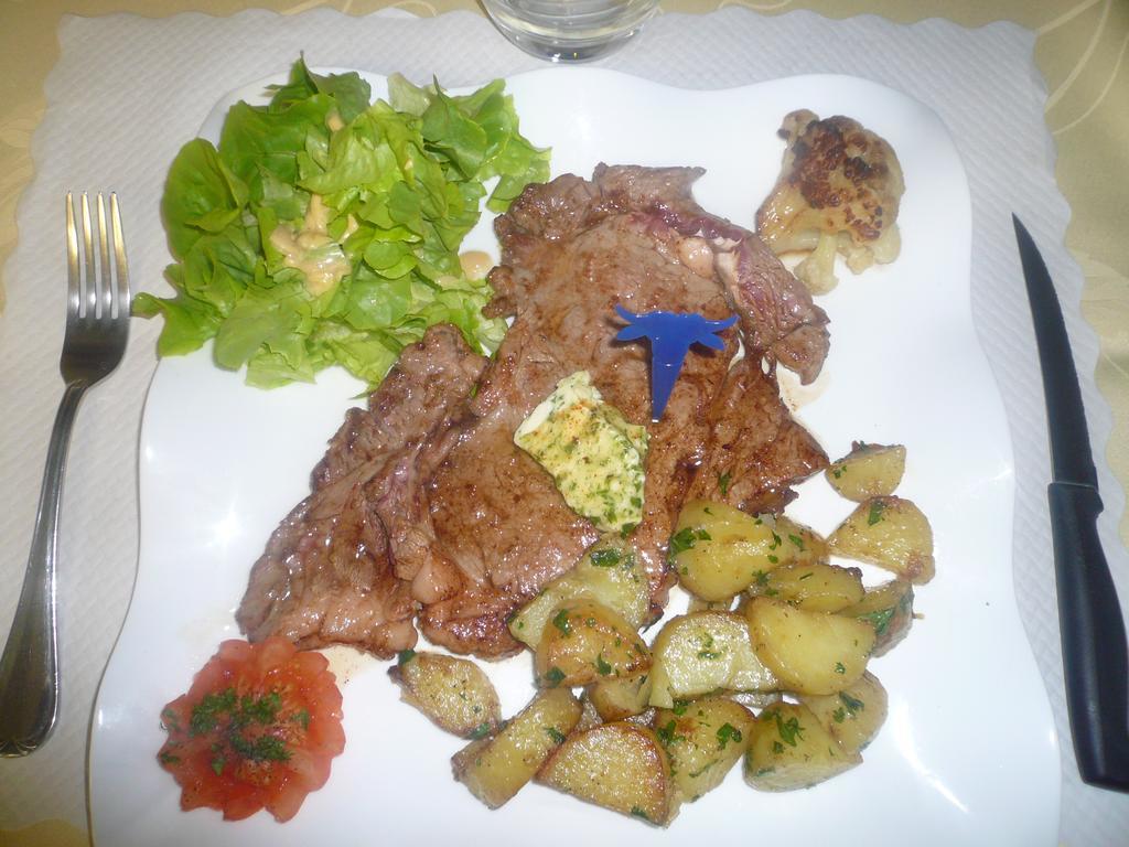 Auberge Bourbonnaise Lurcy-Levis Екстер'єр фото